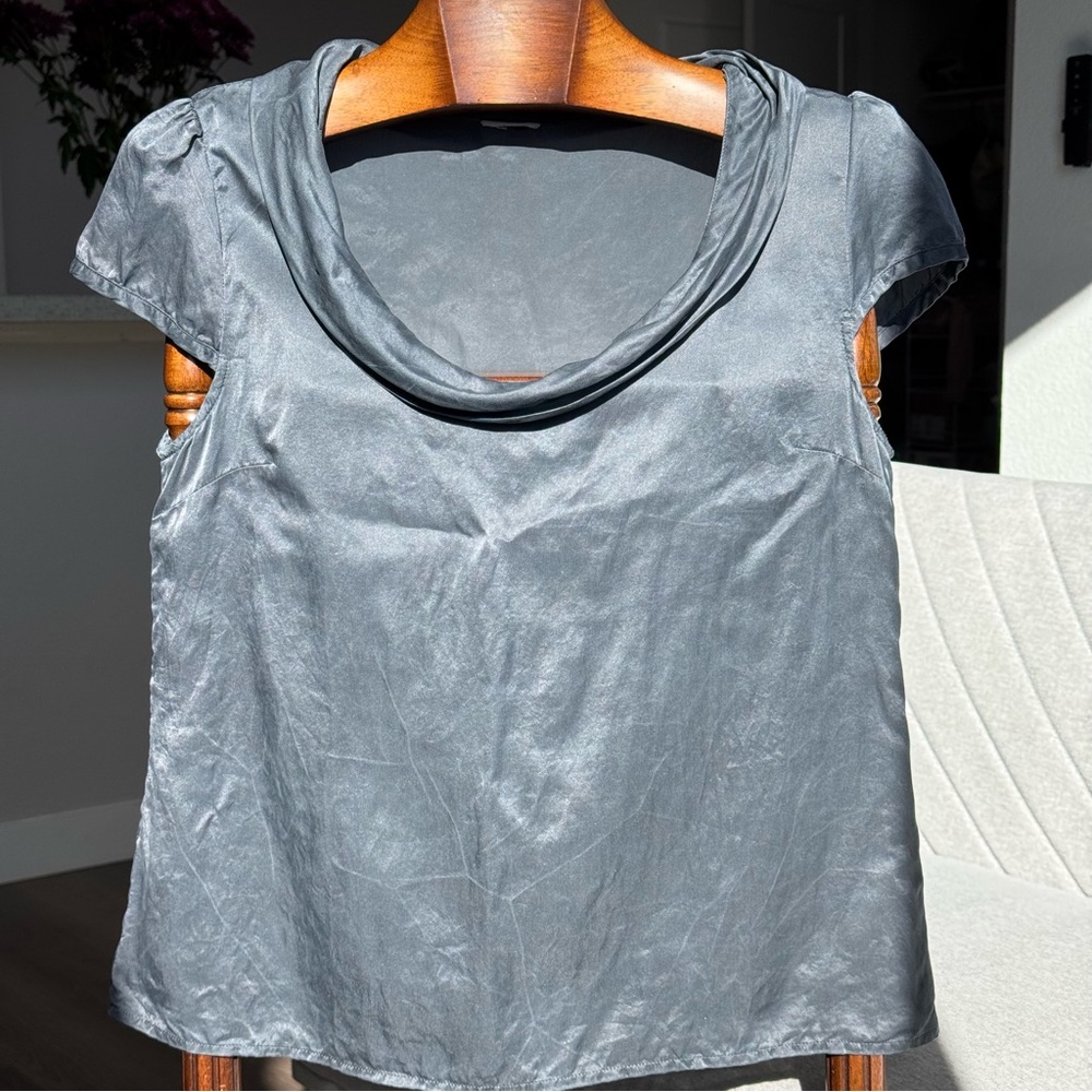 H&M 100% Silk Cowl Neck Blouse Gray Short Sleeve Top Women’s Size S Business